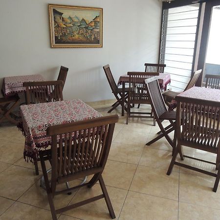 Rumah Polonia Guest House Jakarta Exterior photo