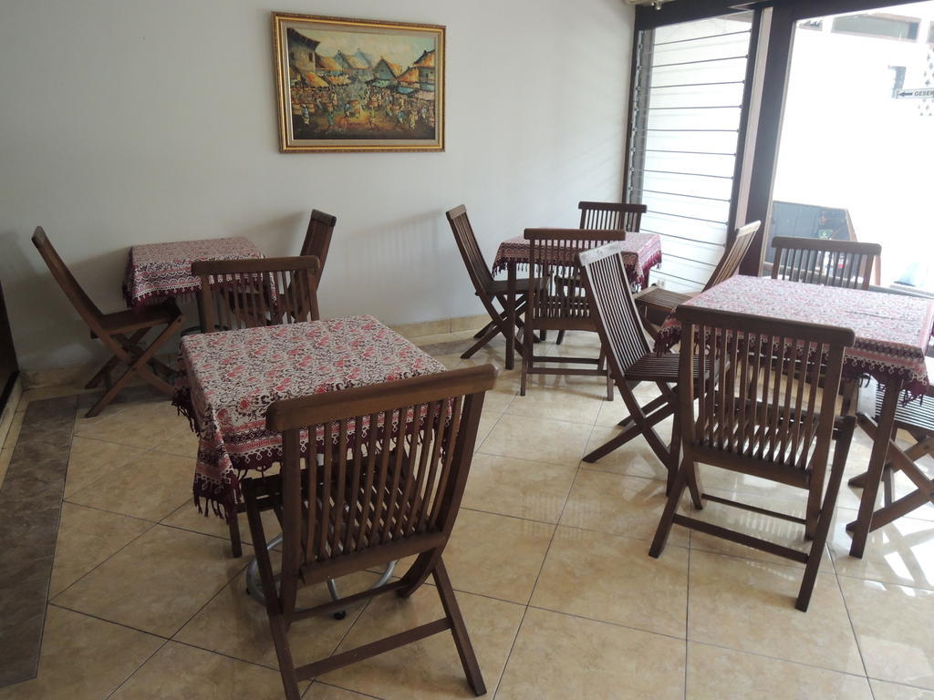 Rumah Polonia Guest House Jakarta Exterior photo